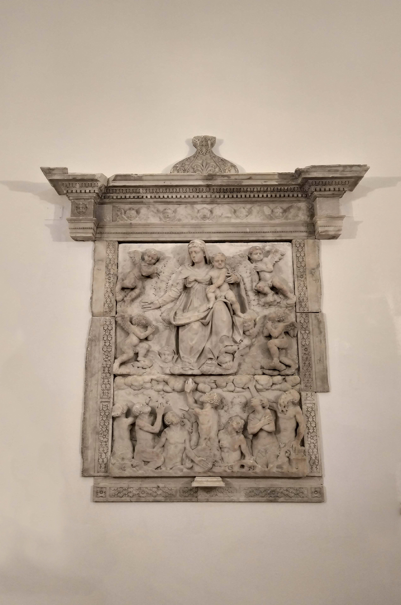 Madonna con bambino e anime purganti
